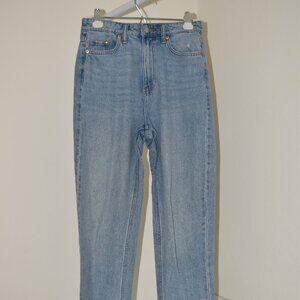 H&M Light Washed Jeans - Size 4